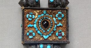 Tibetan amuleta mare noroc